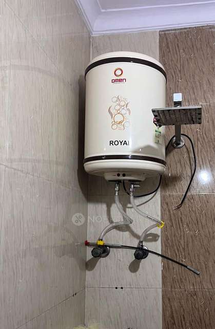 PG for Girls in Raja Garden, 