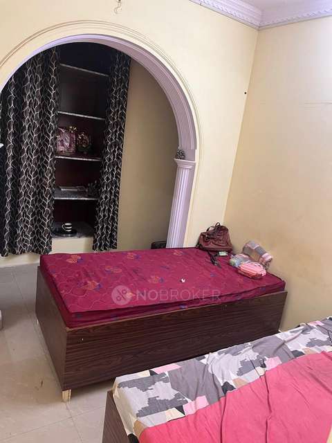 PG for Girls in Raja Garden, 