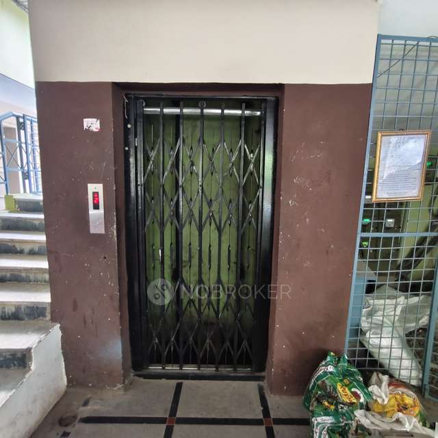 2 BHK Flat In Prashanth Towers, Alakapuri Colony For Sale  In Saroornagar