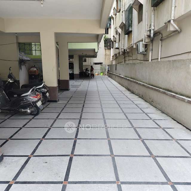 2 BHK Flat In Prashanth Towers, Alakapuri Colony For Sale  In Saroornagar