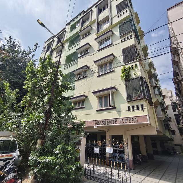 2 BHK Flat In Prashanth Towers, Alakapuri Colony For Sale  In Saroornagar