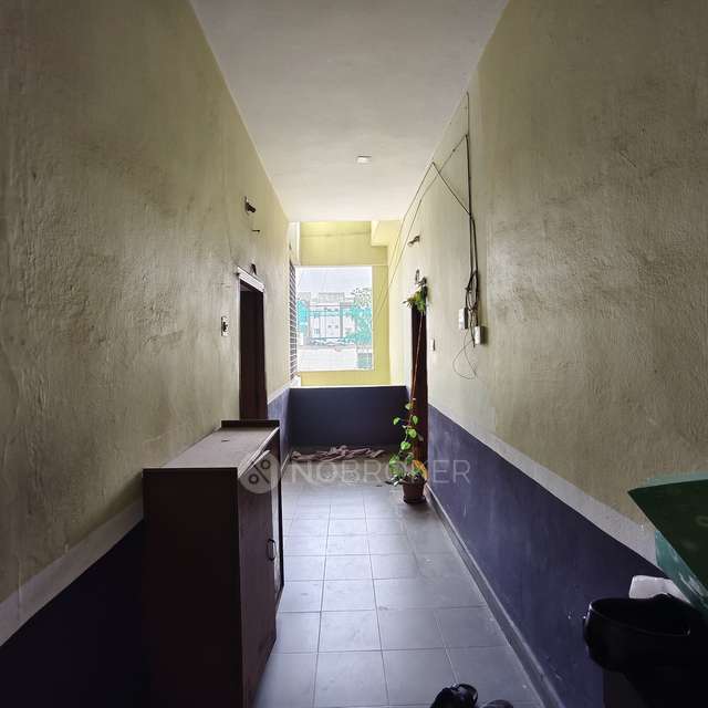 2 BHK Flat In Prashanth Towers, Alakapuri Colony For Sale  In Saroornagar