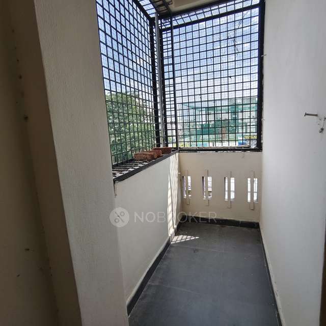 2 BHK Flat In Prashanth Towers, Alakapuri Colony For Sale  In Saroornagar