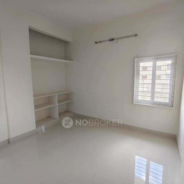 2 BHK Flat In Prashanth Towers, Alakapuri Colony For Sale  In Saroornagar