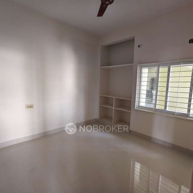 2 BHK Flat In Prashanth Towers, Alakapuri Colony For Sale  In Saroornagar