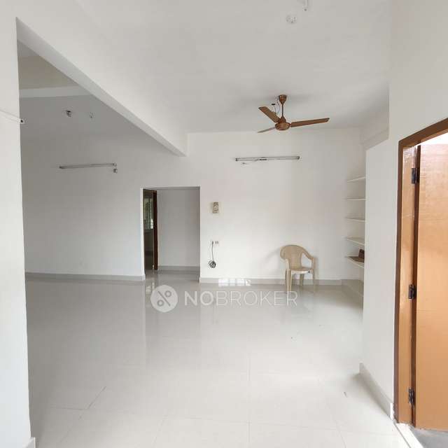 2 BHK Flat In Prashanth Towers, Alakapuri Colony For Sale  In Saroornagar