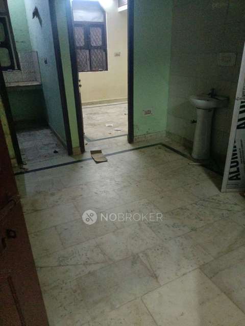 2 BHK House for Rent  In V3s Mall East Centre, Nirman Vihar Metro Station, Delhi 110092