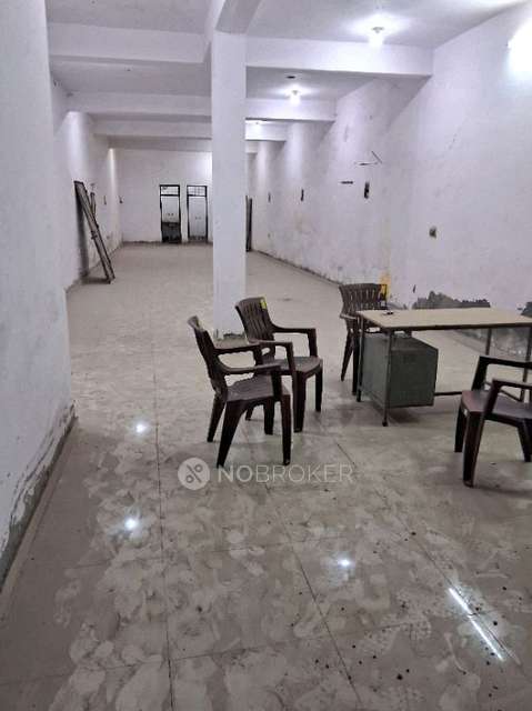 Showroom in Roshan Vihar, Delhi for Rent 