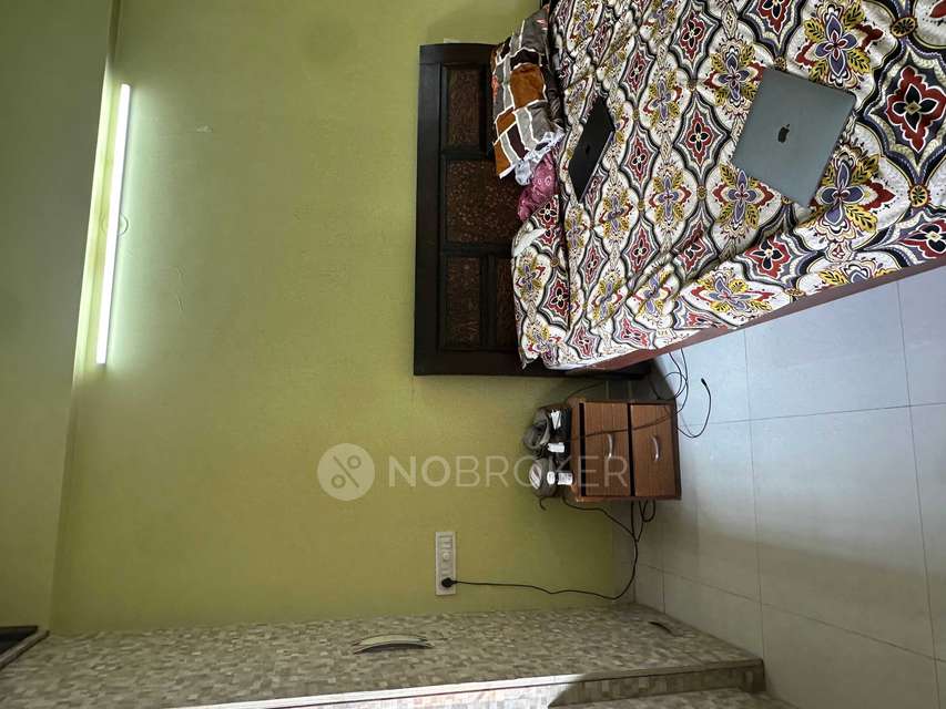 Single Room for Male In 3 BHK  In Sv Heights In Whitefield