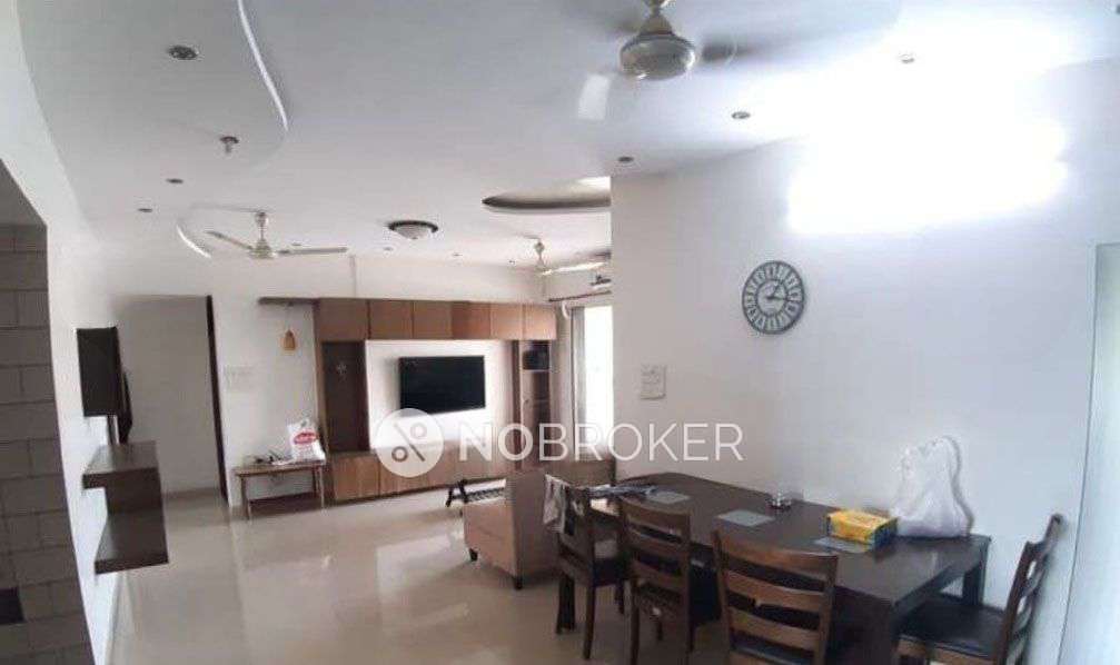 3 BHK Flat In Silver Leaf B Wing For Sale  In Kandivali East