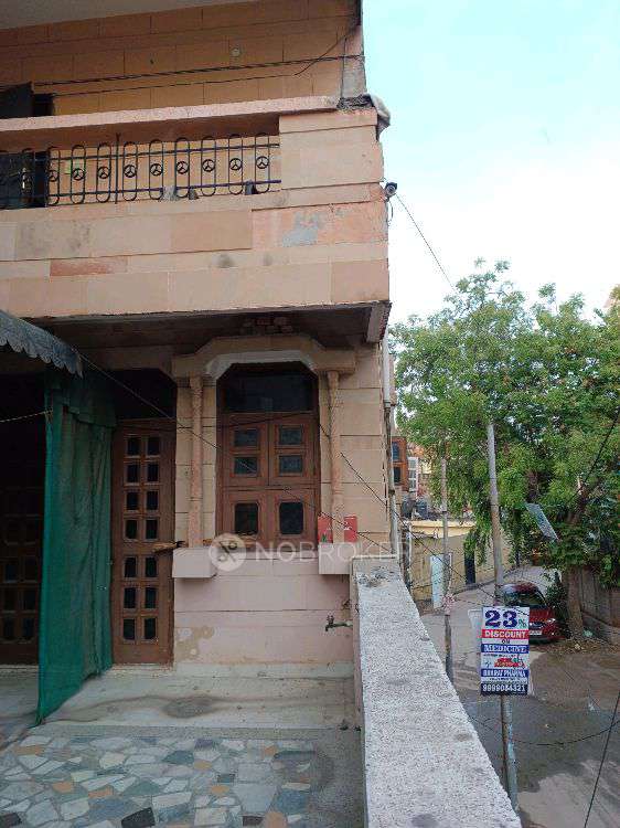 Plot For Sale  In Model Town