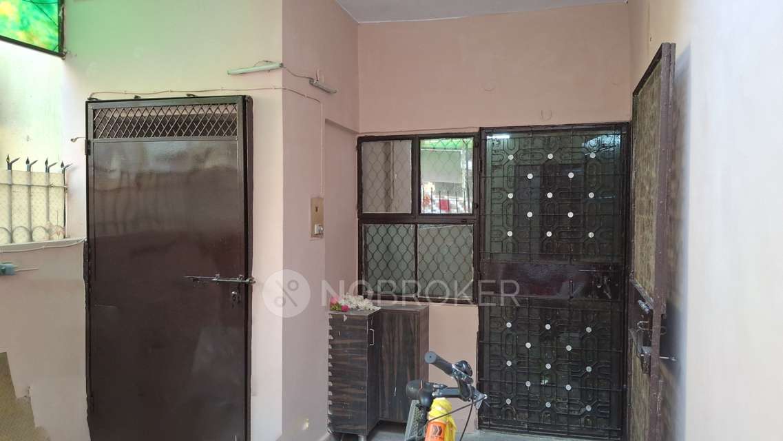 2 BHK House For Sale  In Janakpuri
