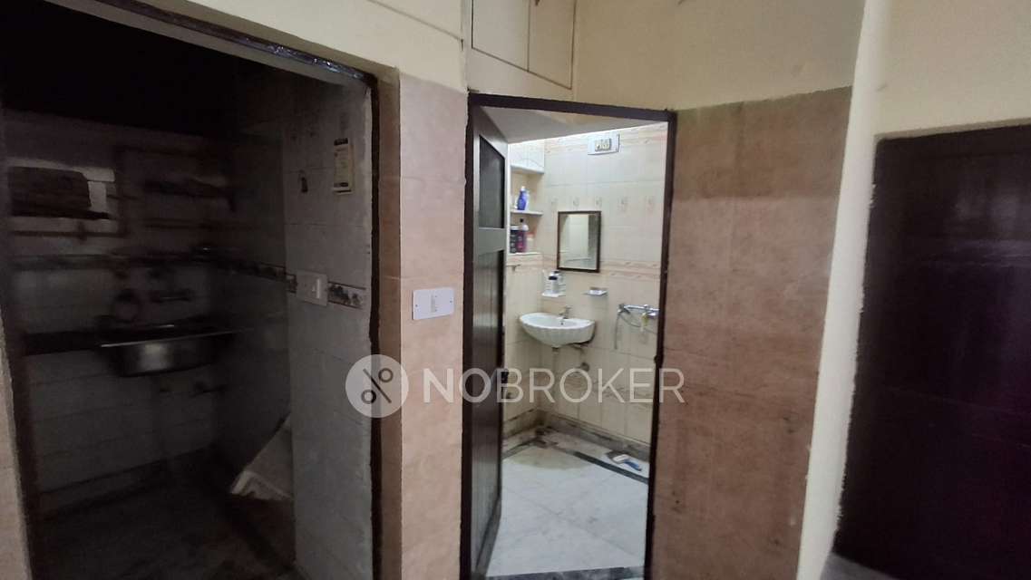 2 BHK House For Sale  In Janakpuri