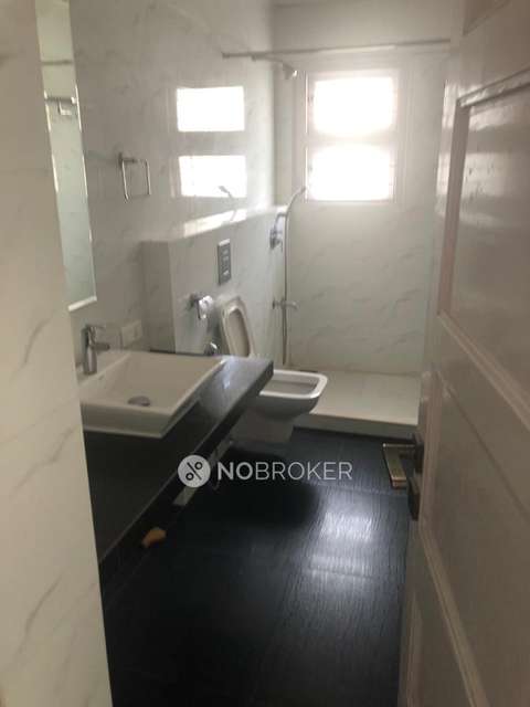 3 BHK Flat In Shyam Nivas For Sale  In Cumballa Hill