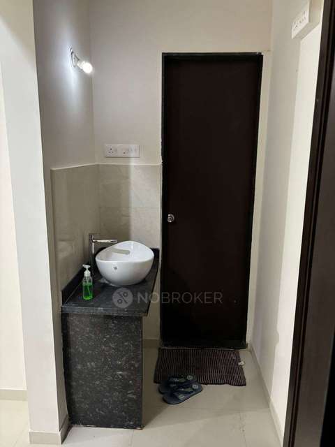 2 BHK Flat In Mantra Insignia for Rent  In Mundhwa