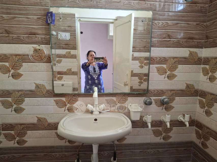 3 BHK Flat In Ashoka Enclave Part 1,sector 34 Faridabad For Sale  In Ashoka Enclave