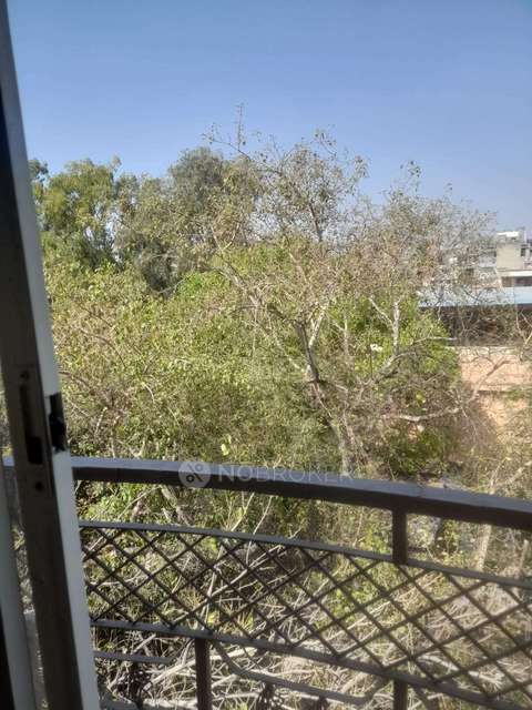 PG for Girls in Tilak Nagar