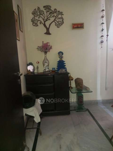 3 BHK Flat In The Gold Croft Cghs  For Sale  In Plot-4