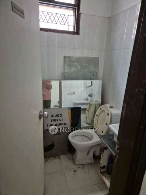 Office Space in Uday Park, South Extension Ii, Delhi for sale 