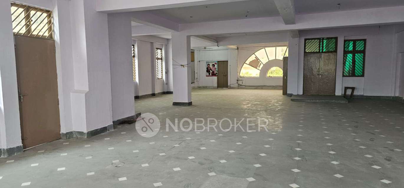 Industrial Building in Patparganj, Delhi for Rent 