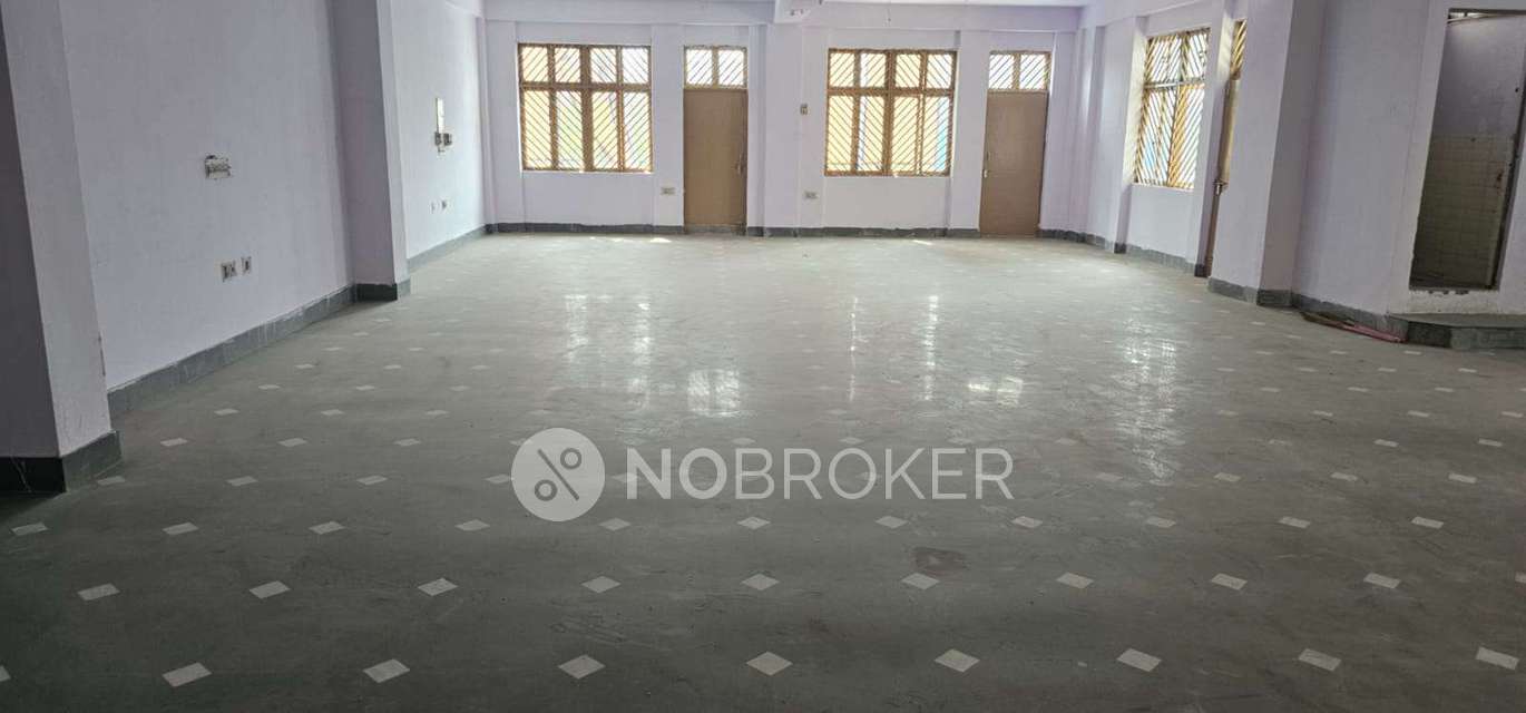 Industrial Building in Patparganj, Delhi for Rent 