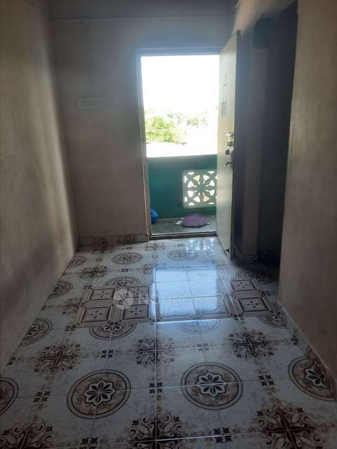 1 BHK Flat In Bachalor Or Small Family for Rent  In Chennai Institute Of Technology