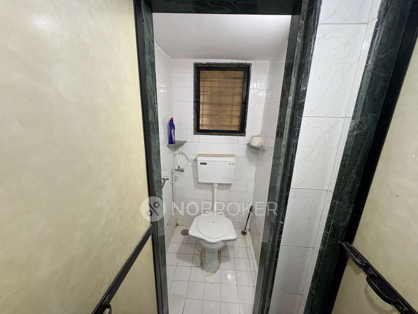 2 BHK Flat In Geet Govind Society For Sale  In Geet Govind Apartment