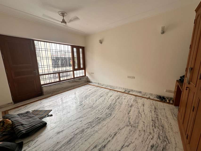 4+ BHK Flat In Rajpur Khurd Extention Colony for Rent  In Chhatarpur