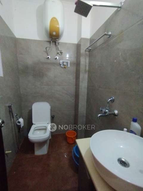 2 BHK Flat In Gyanni Apartment  For Sale  In Vasant Kunj