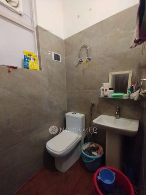 2 BHK Flat In Gyanni Apartment  For Sale  In Vasant Kunj