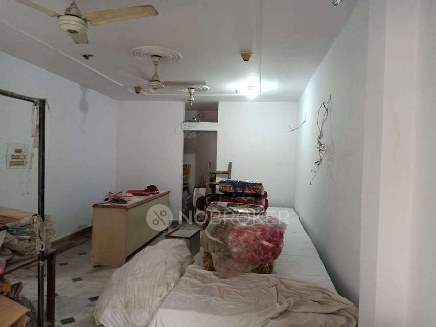 Shop in Minto Road Gandhi Market, Delhi for Rent 