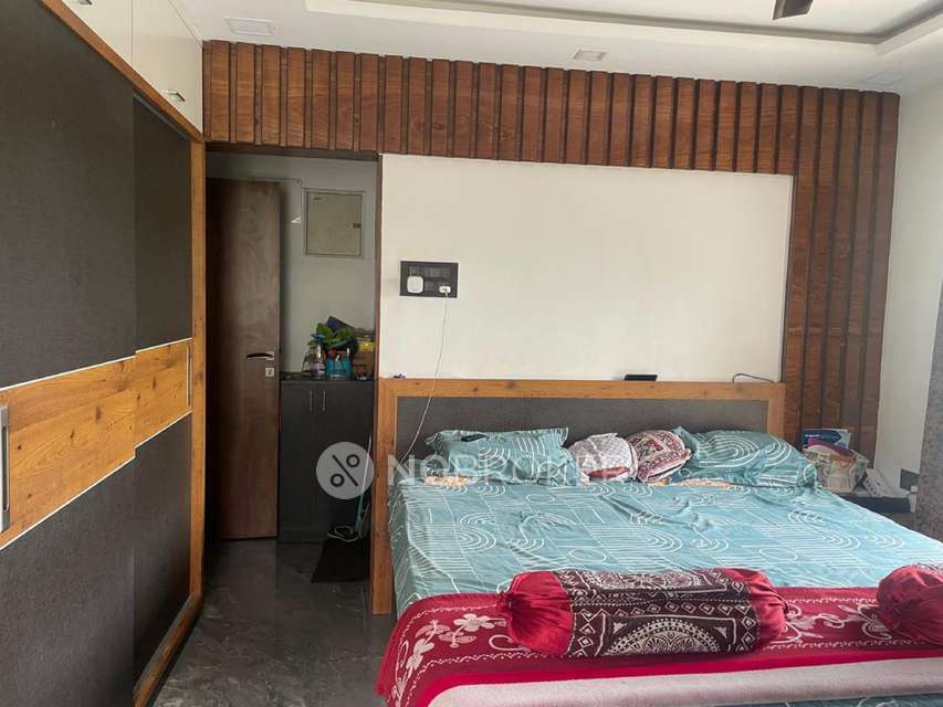 2 BHK Flat In Zircon Apartment For Sale  In  Viman Nagar