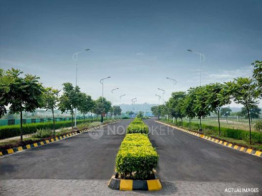 Plot For Sale  In Greenbay Golf Village In Sector 22d