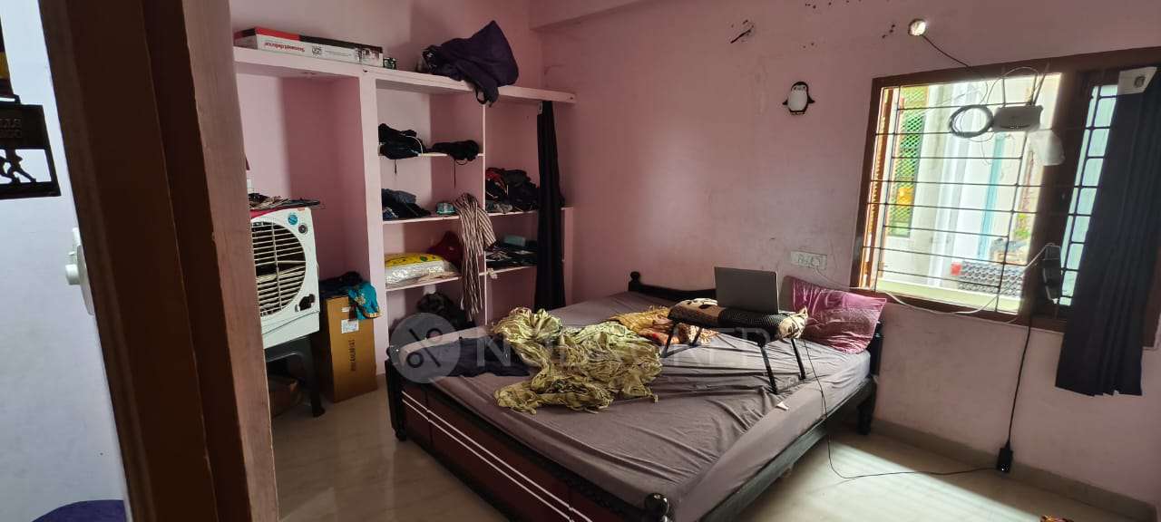 Shared Room for Male In 1 BHK  In Venkatgiri Colony, Yousufguda