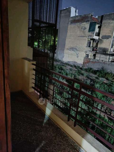 2 BHK Flat In Standalone Building  for Rent  In Sector 51