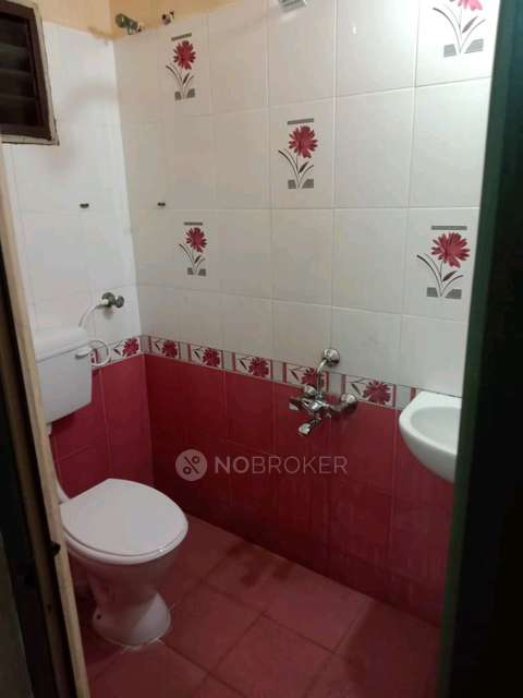 2 BHK Flat In Crest Jade 1 For Sale  In Anakaputhur