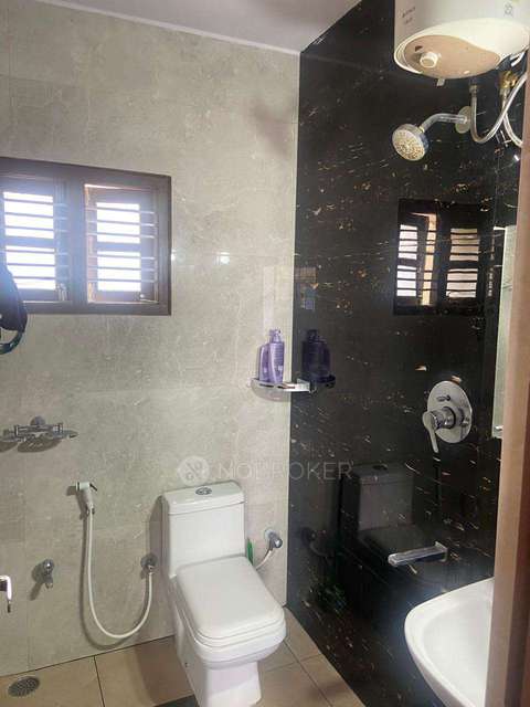 4+ BHK Flat In Apartment For Sale  In Indiranagar