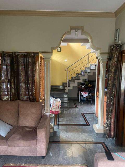 4+ BHK Flat In Apartment For Sale  In Indiranagar