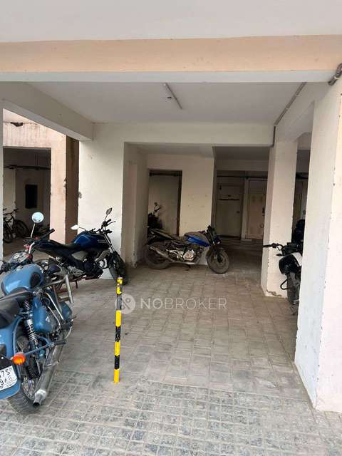 2 BHK Flat In Shree Vardhman Green Court For Sale  In Sector-90