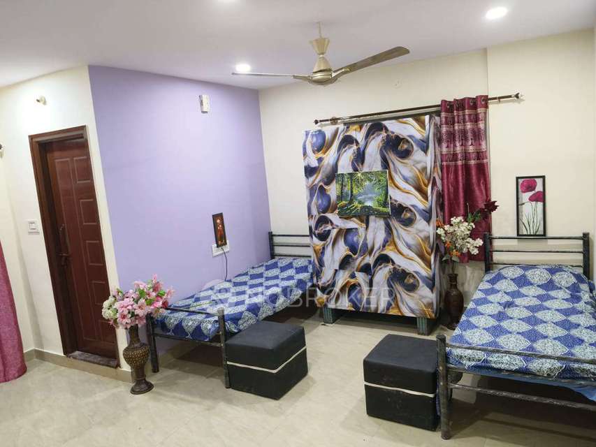 Shared Room for Female In 2 BHK  In  Kempapura