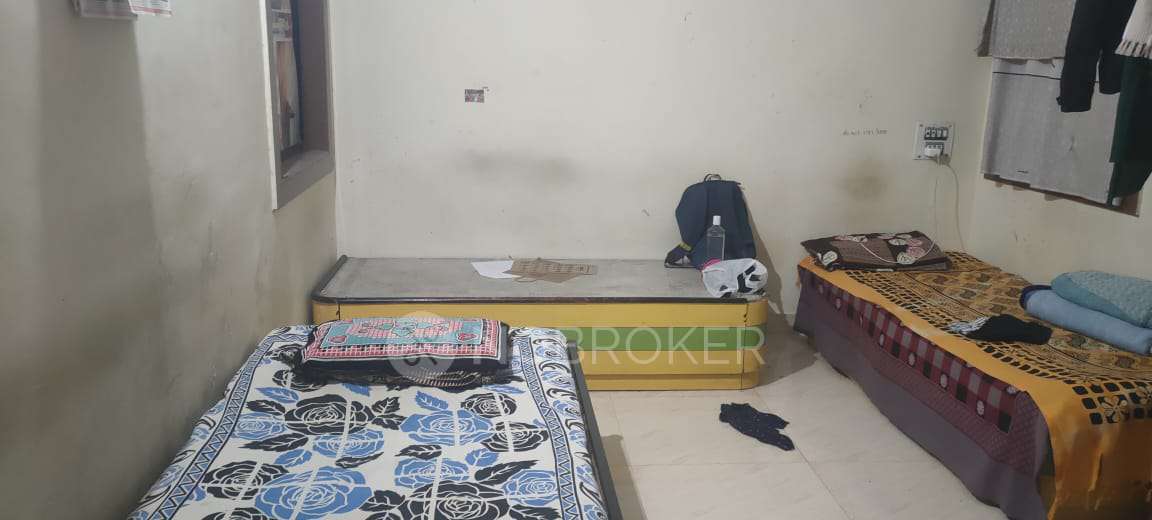Shared Room for Female In 1 BHK  In Pune Building In Kothrud