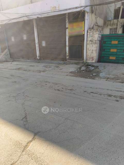 Showroom in Sector 11, Gurgaon for Rent 