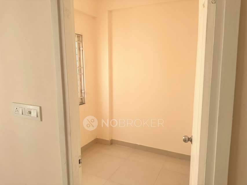 2 BHK Flat In Amarprakash Temple Waves For Sale  In Kundrathur