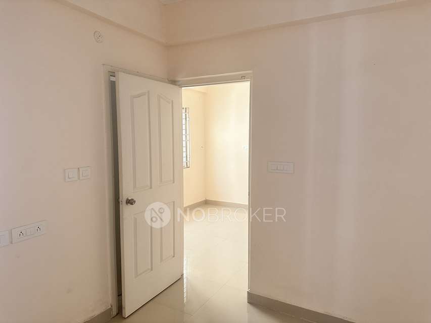 2 BHK Flat In Amarprakash Temple Waves For Sale  In Kundrathur