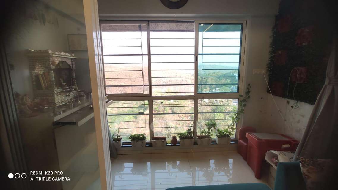 2 BHK Flat In Sheth Midori For Sale  In Dahisar East