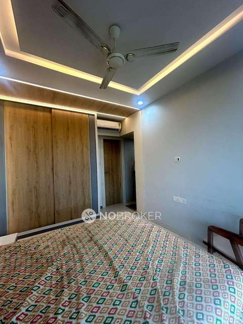 2 BHK Flat In Sheth Midori For Sale  In Dahisar East