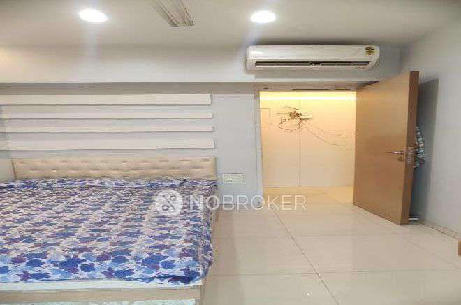 2 BHK Flat In Sheth Midori For Sale  In Dahisar East