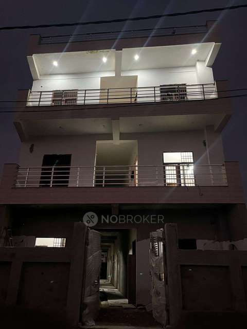 1 RK House for Rent  In Kasna 6% Plots
