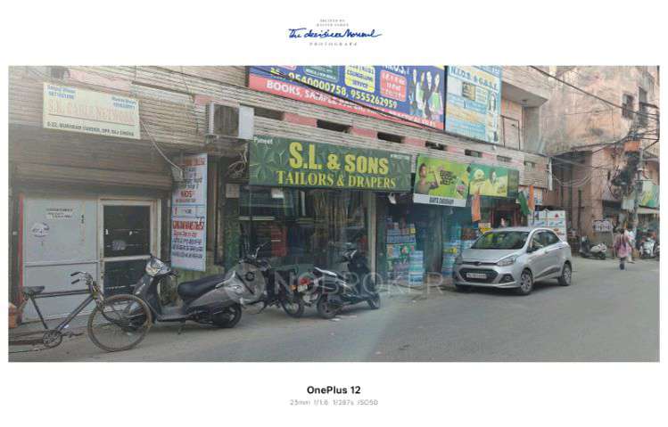 Shop in Tilak Nagar, Delhi for sale 