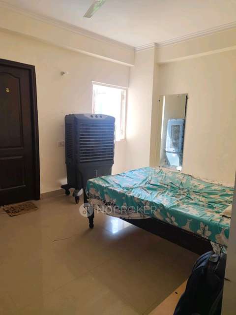 Single Room for Male In 3 BHK  In Gardenia Golf City In Sector 75